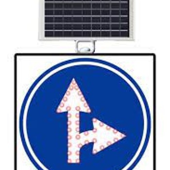 İleri̇ Ve Sağa Mecburi̇ Yön 600X600 Mm 